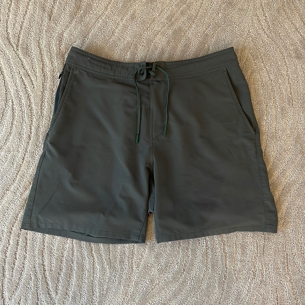 Ten Thousand Mens Foundation Shorts. Size L.